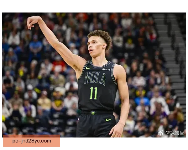 特瓦克斯三球完胜特斯兰大一战成名背后的战术博弈与关键时刻解析